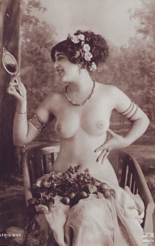 HR-01 - Semi-Nude Risque French Sepia Pictiure Postcard.