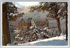 Banff Springs Hotel In Winter, Banff National Park Alberta Canada Postcard 2 NOS