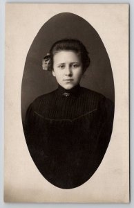 RPPC Pretty Young Lady Oval Portrait Real Photo Postcard H28