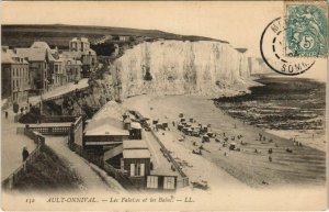 CPA AULT Les Falaises et les Bains (808166)