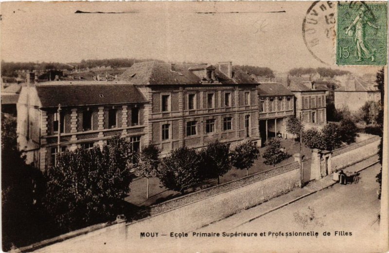 CPA MOUY École primaire superieure et Prof. de Filles (377296)