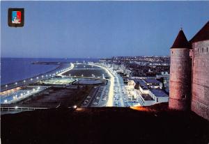 BR11031 Dieppe vue generale de la plage la nuit   france