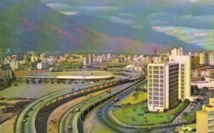 POSTAL PV04323: Autopista en Caracas, Venezuela