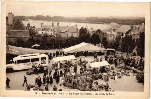 CPA ANCENIS - La Place de l'Église - Au Fond la Loire (222250)