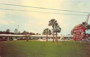 Lake City Florida 1950-60s Postcard Moon-Glo Motel near Chuck Wagon Restaurant