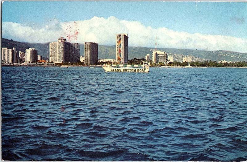 Postcard BOAT SCENE Waikiki Hawaii HI AI9772