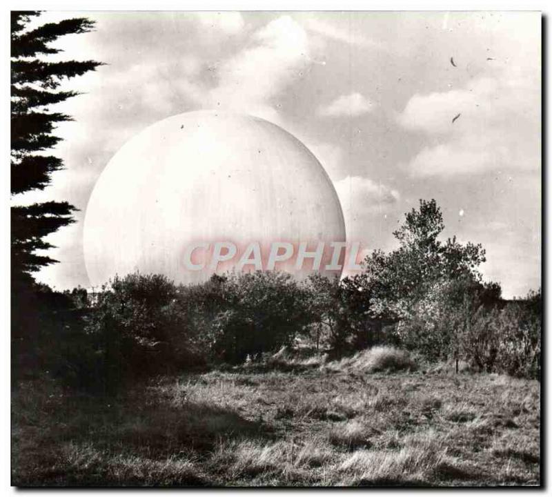 Postcard Modern Pleumeur Bodou The REDOME Space Station Telecommunications