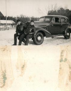 GERMAN SOLDIERS w/ CAR SMALL VINTAGE REAL PHOTO