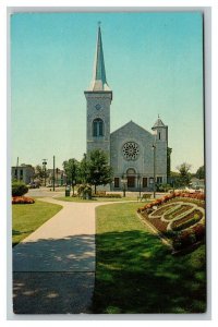 Vintage 1968 Postcard First Presbyterian Church & Garden Sandusky Ohio