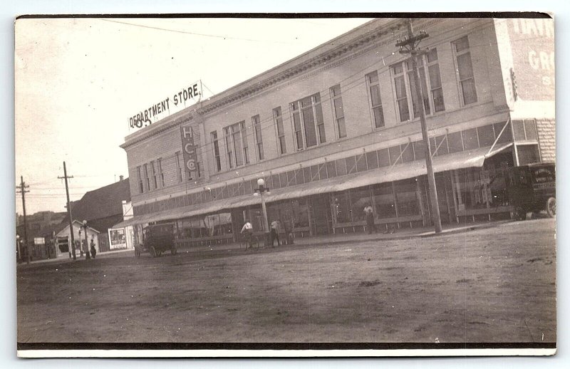 c1920 H.C. CO DEPARTMENT STORE STREET VIEW DELIVERY WAGON RPPC POSTCARD P1890