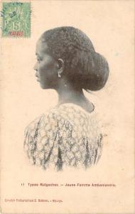 Madagascar - Types Malgaches, Jeune Femme Ambaniandro (coiffure, type)