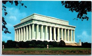 Postcard - The Lincoln Memorial - Washington, District of Columbia