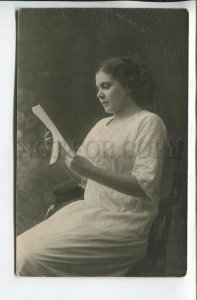 462435 RUSSIA Girl in WHITE DRESS reading Booklet FASHION Vintage REAL PHOTO