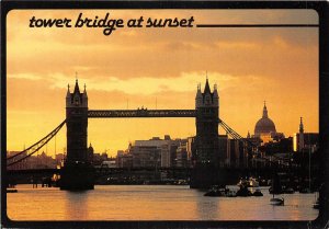 Lot242 uk london tower bridge at sunset