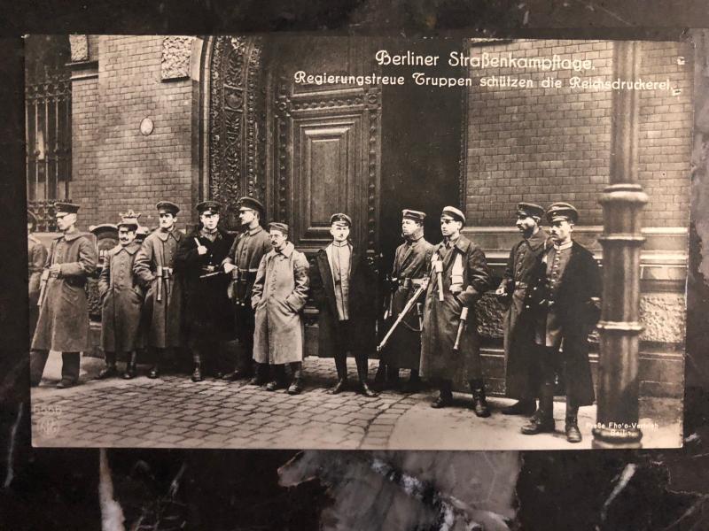 Menta Alemania RPPC Tarjeta Postal Freikorps Street Combatientes Berlín 1919