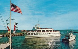 Island Queen Tourist Cruiser - Falmouth Harbor MA, Cape Cod, Massachusetts