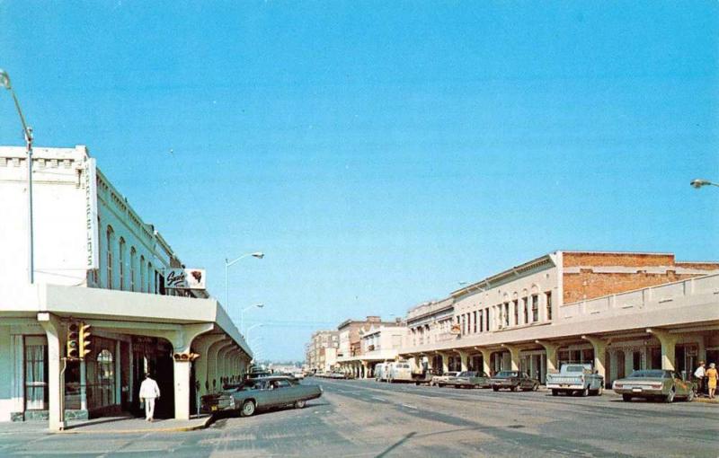 Columbia Missouri East Broadway Street Scene Vintage Postcard K96120