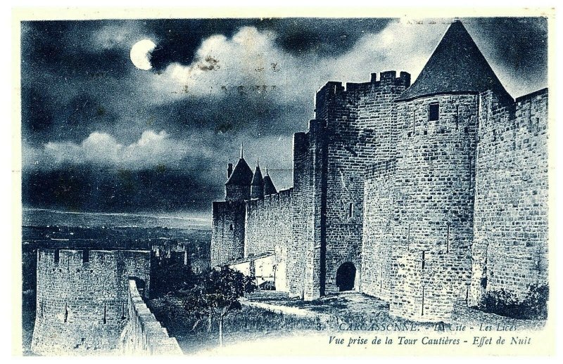 Cité de CARCASSONNE - Vue prise de la Tour Cautières - Effet de nuit Postcard