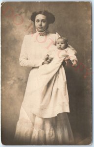 ID'd 1909 Mother Lillian Roberta Scramlin RPPC Baby Helen Lorena Gage Photo A142