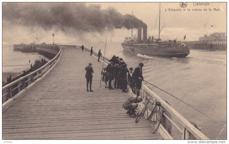 OSTENDE, West Flanders, Belgium, 1900-1910's; L'Estacade Et La Rentree De La ...