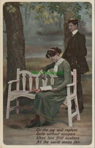 Couples Postcard - Romantic Couple - Reading on a Park Bench RS25102