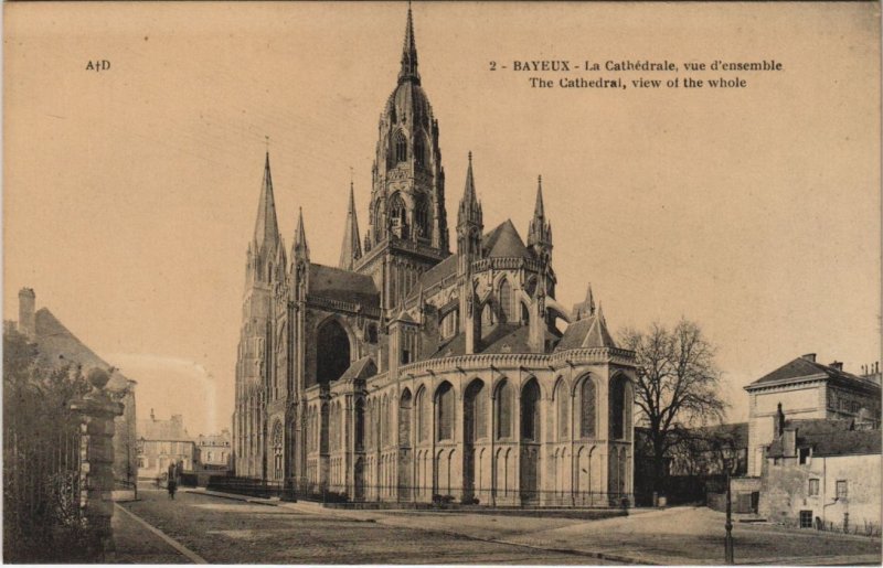 CPA BAYEUX La Cathedrale - Vue d'Ensemble (1227906)