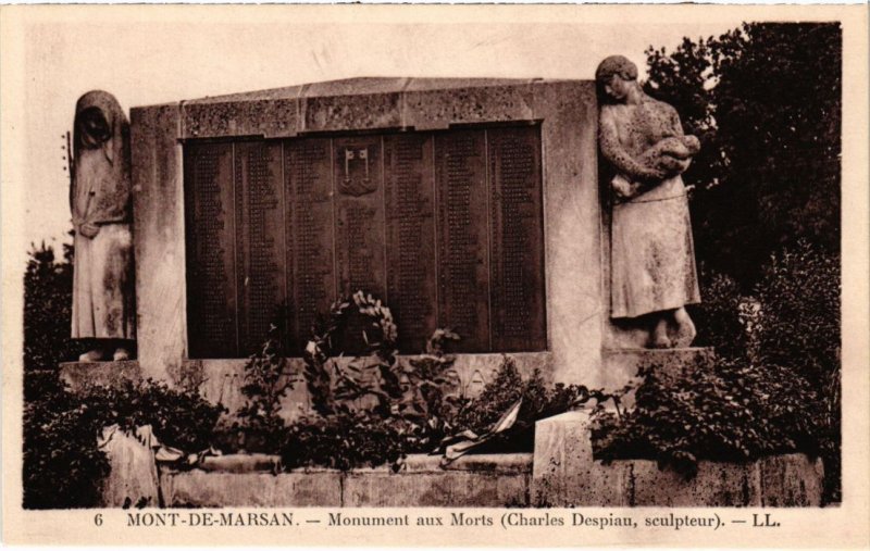 CPA Mont de Marsan Monument aux Morts (1263585)
