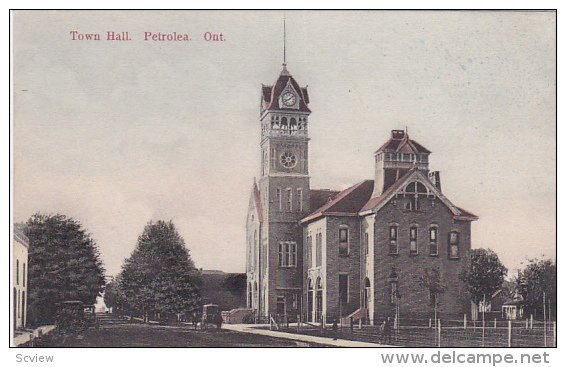 PETROLEA , Ontario , Canada , 00-10s : Town Hall