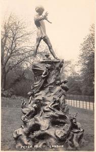 B85465  peter pan s statue kensington gardens   london uk