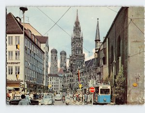 M-123670 Marienplatz mit Rathaus und Frauenkirche Munich Germany