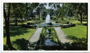 Kellogg Park and Fountain Battle Creek MI, Michigan pm 1952