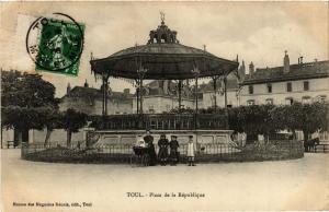 CPA Toul - Place de la Republique (276982)