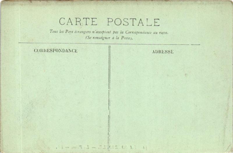 CPA La BOURBOULE La Place (720869)