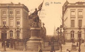 Br34771 Bruxelles Place Royal et Statue de Godefroid de Bouillon        Belgium