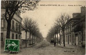 CPA DOUÉ-la-FONTAINE - Avenue de la Gare (296746)
