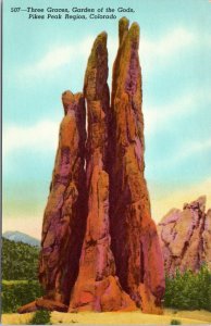 postcard CO PIkes Peak - Three Graces, Garden of the Gods