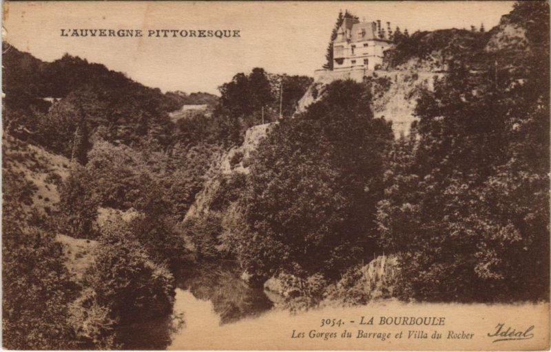 CPA La Bourboule Les Gorges du Barrage et Villa du Rocher (1239225)