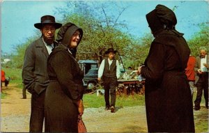 Pennsylvania Amish Country Amish Folk Chatting At A Public Sale