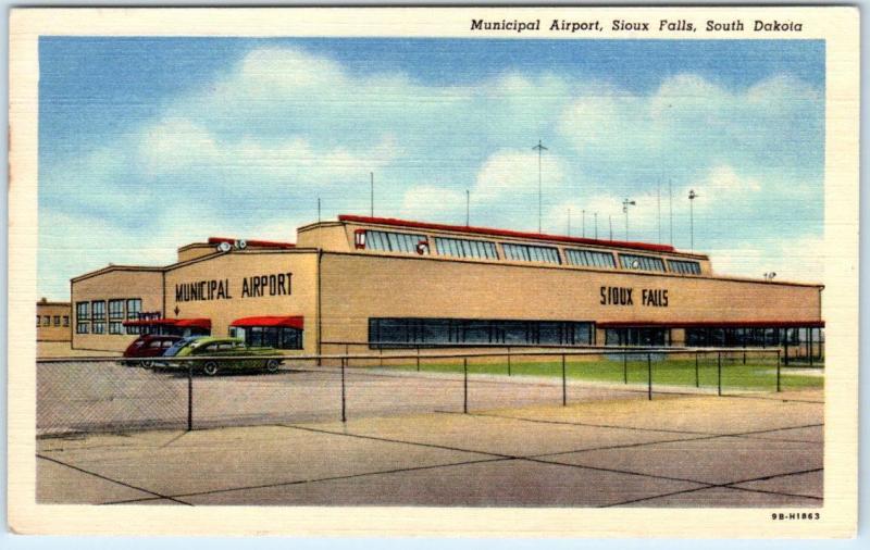 SIOUX FALLS, South Dakota  SD   MUNICIPAL AIRPORT   ca 1940s Linen Postcard