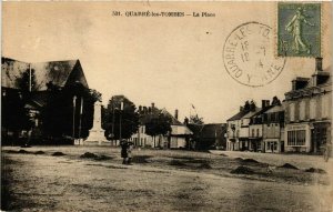 CPA QUARRÉ-les-TOMBES La Place (869108)