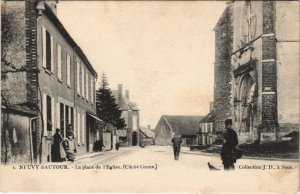 CPA NEUVY SAUTOUR place de l'Eglise (49057)