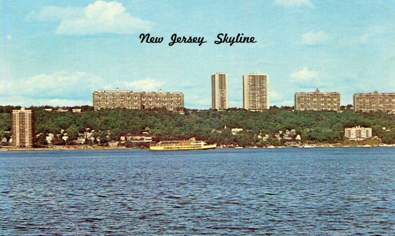 NEW JERSEY SKYLINE FORT LEE NJ HIGHRISES HUDSON RIVER UNUSED CHROME POSTCARD