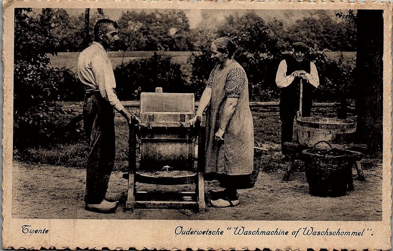 c1920 VINTAGE WASHINGMACHINE DEMONSTRATION GERMAN LITHOGRAPHIC POSTCARD 29-199 