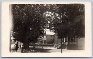 K44/ Canada RPPC Postcard c1910 Thamesville Ontario Mary St Homes 512