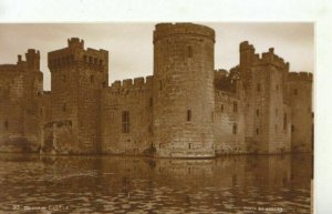 Sussex Postcard - Bodiam Castle - Ref TZ9319