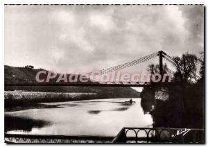 Postcard Modern Villemur sur Tarn The Suspension Bridge