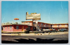 Roadside~San Diego CA~Point Loma Travelodge~Sign~Umbrella~Cars~1950s Postcard