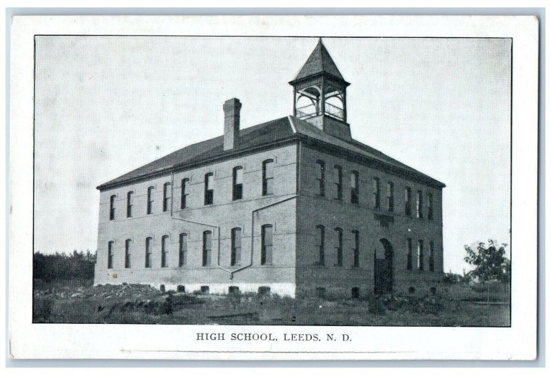 Leeds North Dakota Postcard High School Exterior Building c1905 Vintage Antique