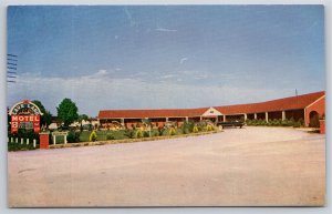 Roadside~Cave Land Motel On US 31-W Cave City Kentucky~Vintage Postcard