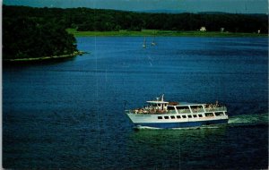 Ships New England Steamboat Lines M/V Eastern Clipper